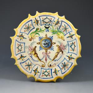 Piattino con punte e decoro a grottesche <br>Jafet Torelli <br>Firenze, 1874-1898 circa